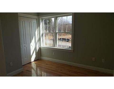 12 Pond St, Mendon, MA 01756 photo 6