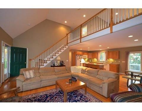 36 Whippoorwill Cir, Mashpee, MA 02649 photo 4