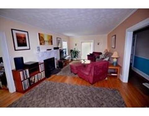 9 Commodore Rd, Worcester, MA 01602 photo 4