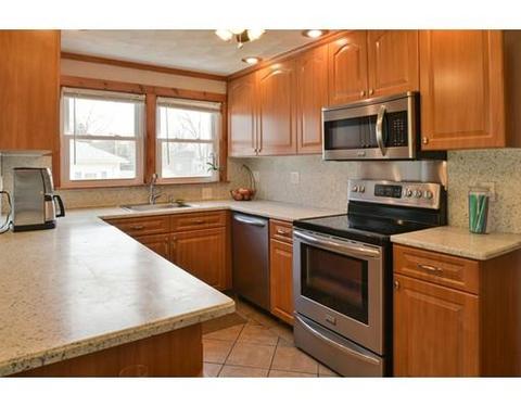 5 Bagley Ave, Danvers, MA 01923 photo 2