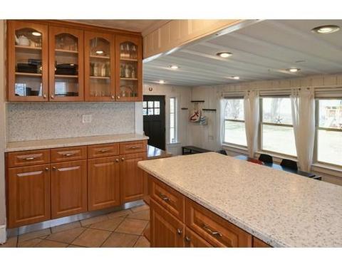5 Bagley Ave, Danvers, MA 01923 photo 3