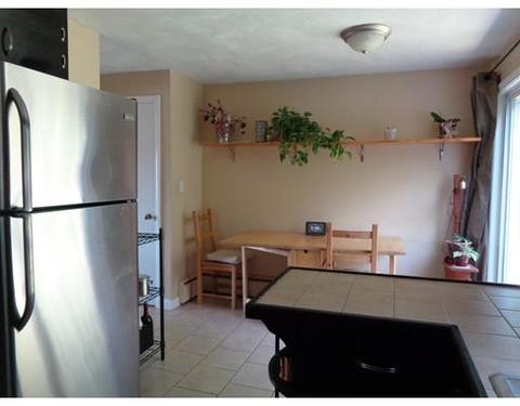 355 Cooley St, Springfield, MA 01128 photo 4