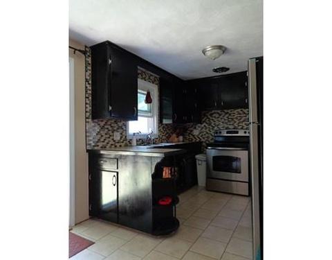 355 Cooley St, Springfield, MA 01128 photo 3