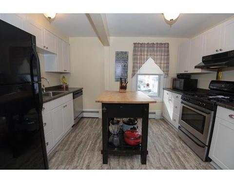 40 Nelson St, Webster, MA 01570 photo 2