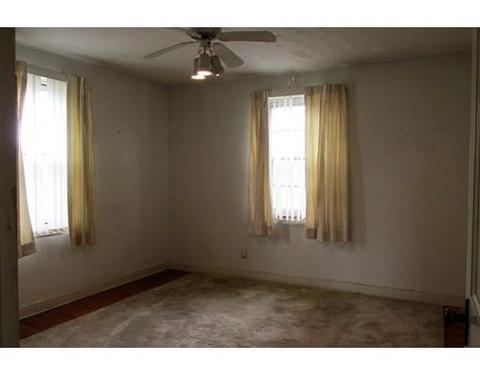 45 Acushnet Ave, Worcester, MA 01606 photo 10