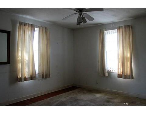 45 Acushnet Ave, Worcester, MA 01606 photo 11