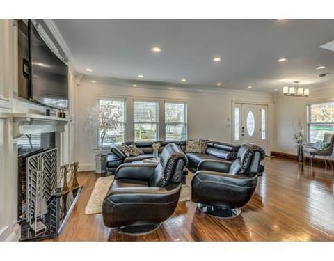 20 Prospect St, Saugus, MA 01906 photo 8