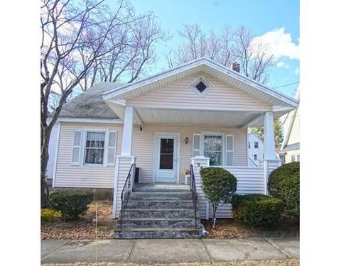 24 Webber St, Springfield, MA 01108 photo 3
