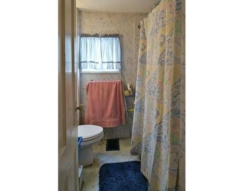 8 Beaver St, Beverly, MA 01915 photo 14