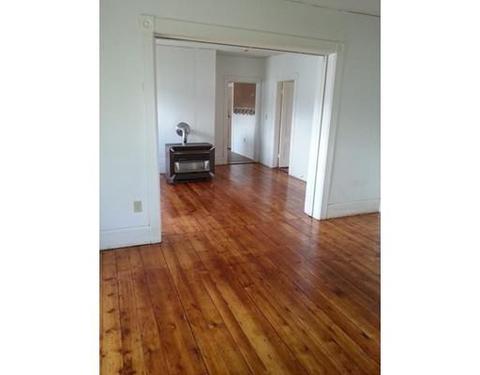 9 Douglas Ct, Worcester, MA 01603 photo 3