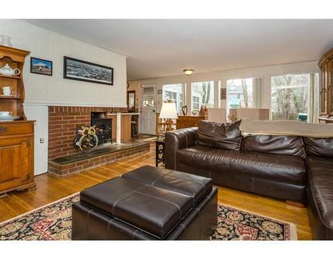 17 Draper St, Canton, MA 02021 photo 4