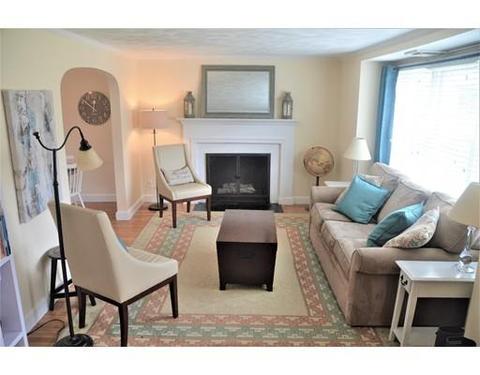 7 Hillside Ave, Needham, MA 02494 photo 2