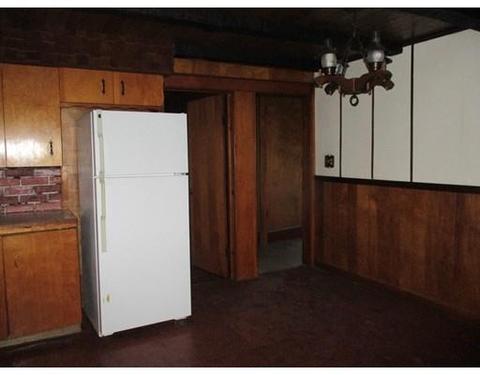 247 E Main St, Chicopee, MA 01020 photo 4