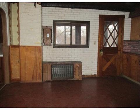 247 E Main St, Chicopee, MA 01020 photo 5