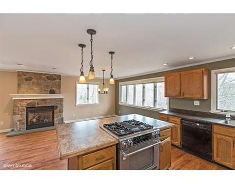 10 Becker Cir, Gloucester, MA 01930 photo 5