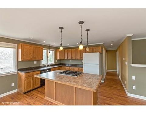 10 Becker Cir, Gloucester, MA 01930 photo 4