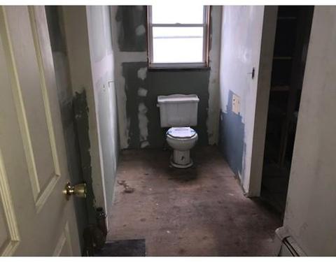 30 Tecumseh St, Fall River, MA 02721 photo 8