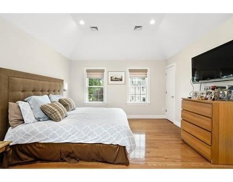 4 Macarthur Rd, Wellesley, MA 02482 photo 11