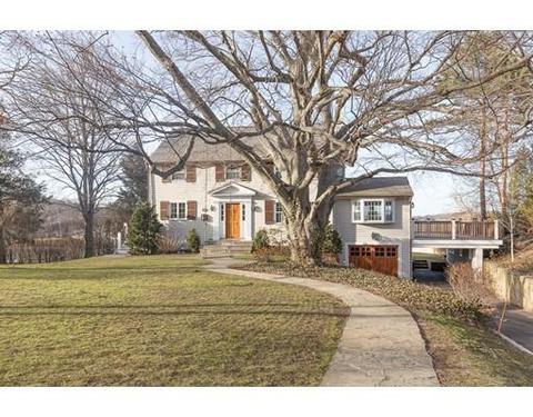 21 Cottage St, Hingham, MA 02043 photo 2