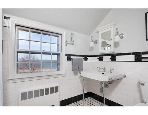 21 Cottage St, Hingham, MA 02043 photo 20