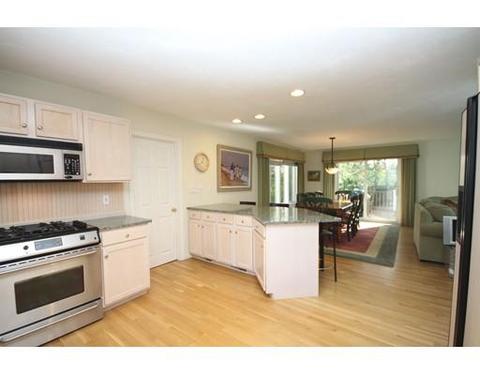 34 Periwinkle Ln, Mashpee, MA 02649 photo 5