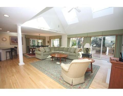 34 Periwinkle Ln, Mashpee, MA 02649 photo 2