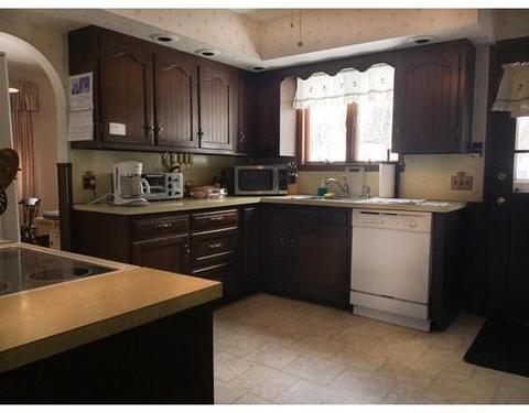 7 Dalton Ave, Chicopee, MA 01020 photo 3