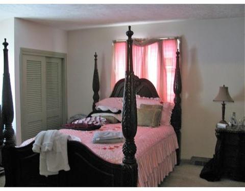 31 Darrell Dr, Randolph, MA 02368 photo 2
