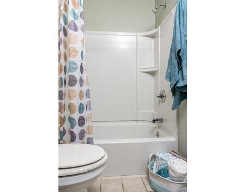 28 Blanding St, Springfield, MA 01151 photo 9