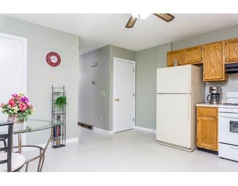 28 Blanding St, Springfield, MA 01151 photo 4
