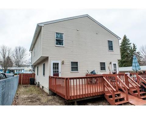 28 Blanding St, Springfield, MA 01151 photo 2