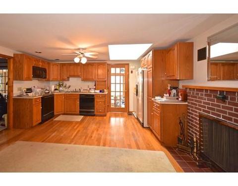 10 Kingwood St, Wareham, MA 02571 photo 2