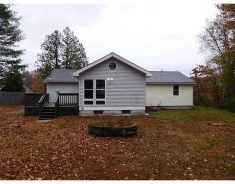 21 Robbins Rd, Ware, MA 01082 photo 4