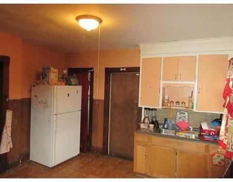 47 Eagle St, Springfield, MA 01107 photo 8