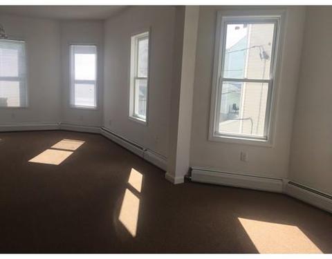 46 Buffinton St, Fall River, MA 02721 photo 4
