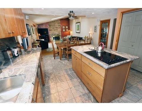 18 Constitution Rd, Stoneham, MA 02180 photo 2