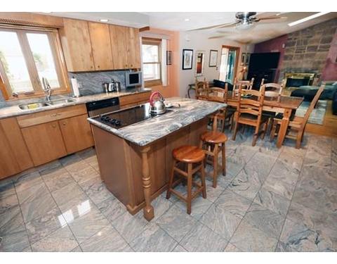 18 Constitution Rd, Stoneham, MA 02180 photo 3