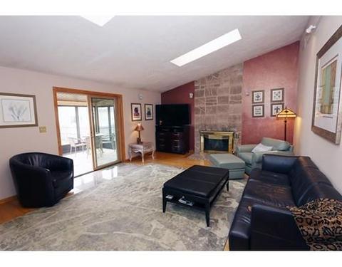 18 Constitution Rd, Stoneham, MA 02180 photo 5