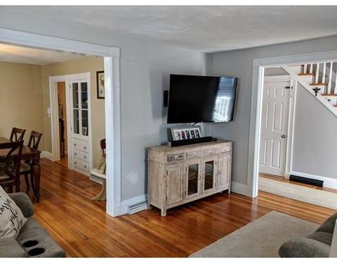 32 Falls St, Lynn, MA 01902 photo 3
