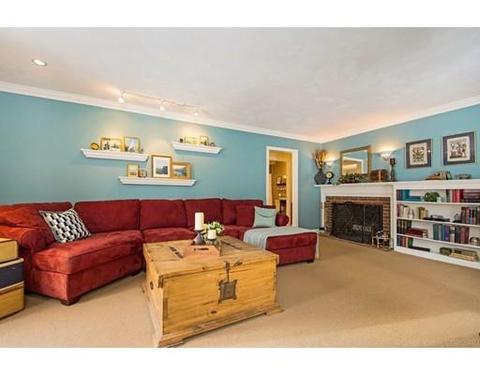 20 Grasshopper Ln, Acton, MA 01720 photo 3