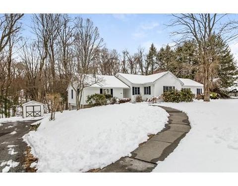 44 Brookside Dr, Longmeadow, MA 01106 photo 2