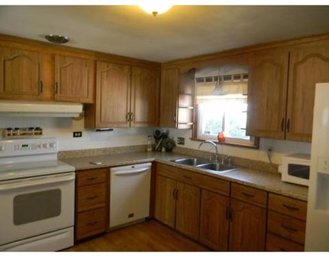 16 Ronald Dr, Springfield, MA 01104 photo 8