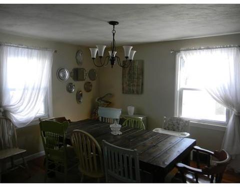 16 Ronald Dr, Springfield, MA 01104 photo 10