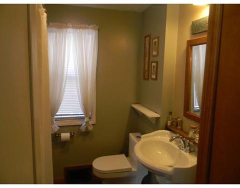16 Ronald Dr, Springfield, MA 01104 photo 12