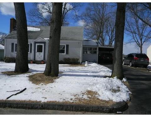 16 Ronald Dr, Springfield, MA 01104 photo 2