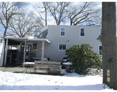 16 Ronald Dr, Springfield, MA 01104 photo 3