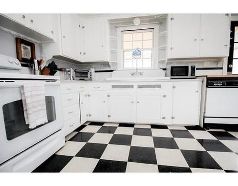 11 Nelson Pl, Worcester, MA 01605 photo 5