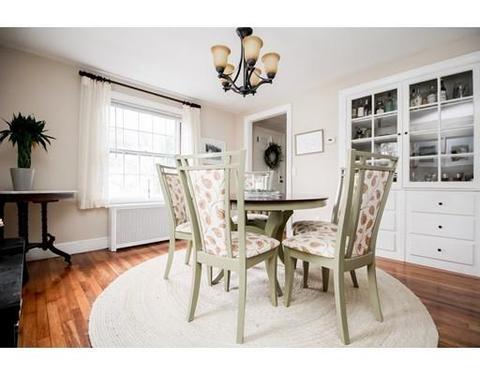 11 Nelson Pl, Worcester, MA 01605 photo 4