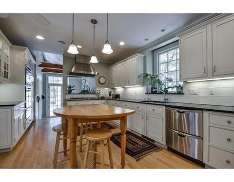 79 Linden St, Needham, MA 02492 photo 2