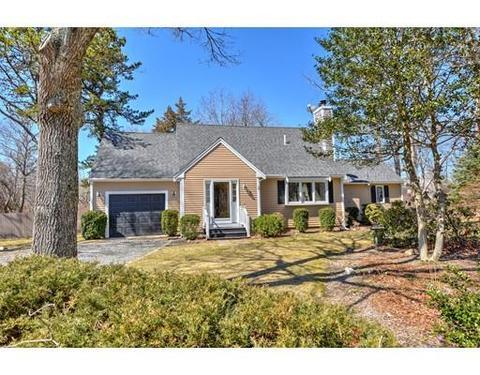 2 Birch Way, Mashpee, MA 02649 photo 1